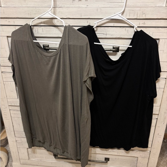 Maurice's Top - Picture 1 of 3